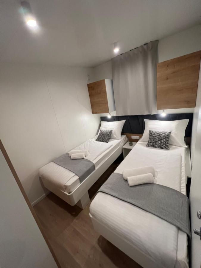 Mobile Homes Malu Biograd Na Moru Exterior foto